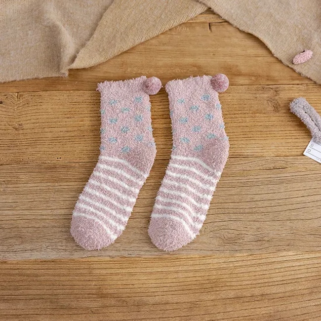Coral Velvet Socks Women′s MID-Calf Socks Autumn and Winter Heel with Ball Cute Floor Socks Sleep Socks