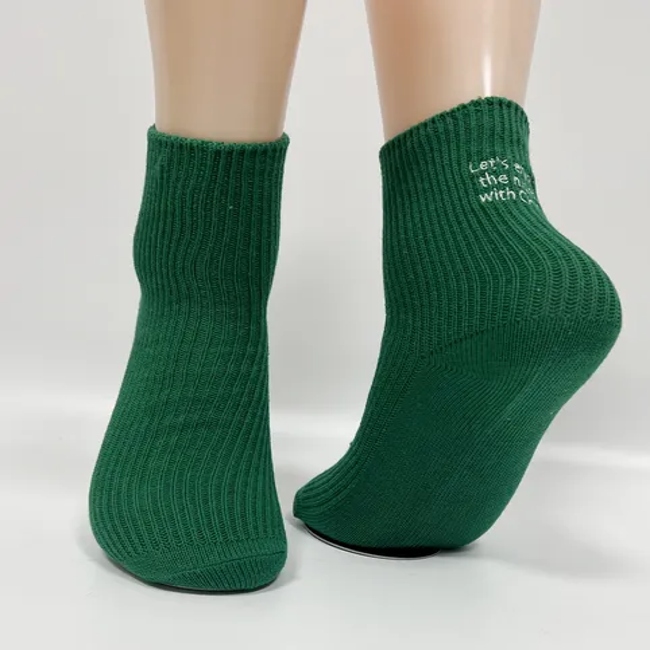 Fashion Women Cotton Embroidery Logo Socks