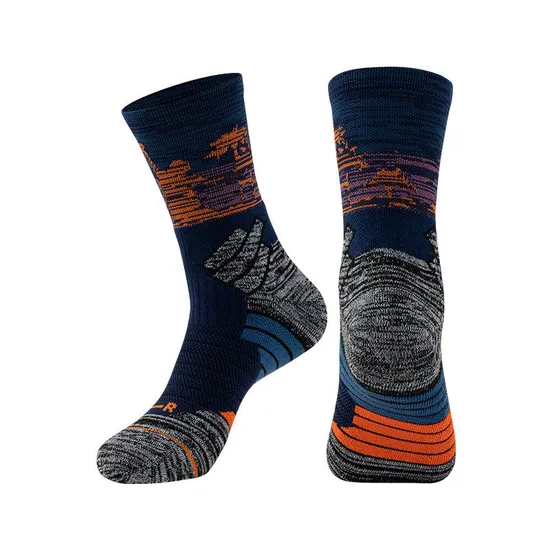 Wholesales Custom Logo Sports Grip Socks Performance Football Soccer Compression Socks with Non Slip Grip Socks for Men