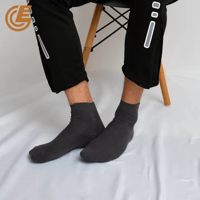 Wholesale Breathable Scooter Compression MID-Tube Men′s Socks