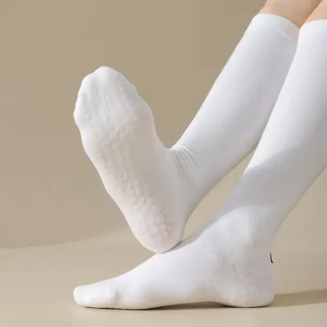 Free Sample Yoga Women′s Fitness Long Pilates Custom Knee High Socks