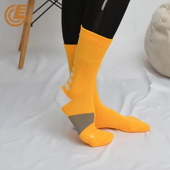 Custom High Elasticity Anti Slip Athletic Basketball Compression Socks