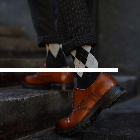 Wholesale High Quality Men s Seasons British Style Geometric Rhombus Knitting Seamless Cotton Crew Dress Socks