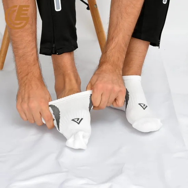 Qlm-323-1 Factory Wholesale Cotton White Compression Ankle Socks