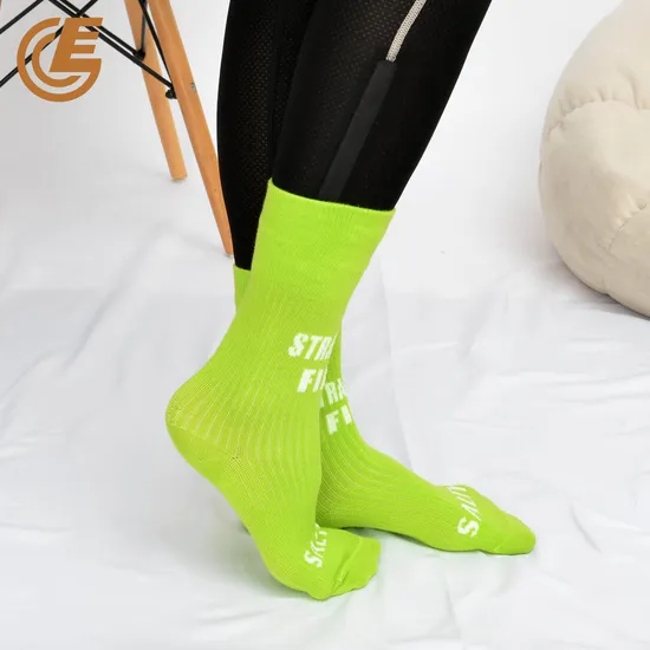 Qlm-328-11 Sweat Absorbing Compression Fashion Dress Jacquard Knit Socks for Woman