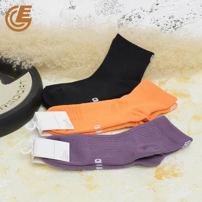 Qlm-146-5 Outdoor Sports Wear Compression Cotton Running Socks for Woman