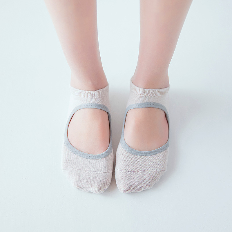 Hot Product Cotton Breathable Mid-calf Yoga Socks Solid Color Striped Anti-slip Sports Socks Pilates Socks Dance Fitness 