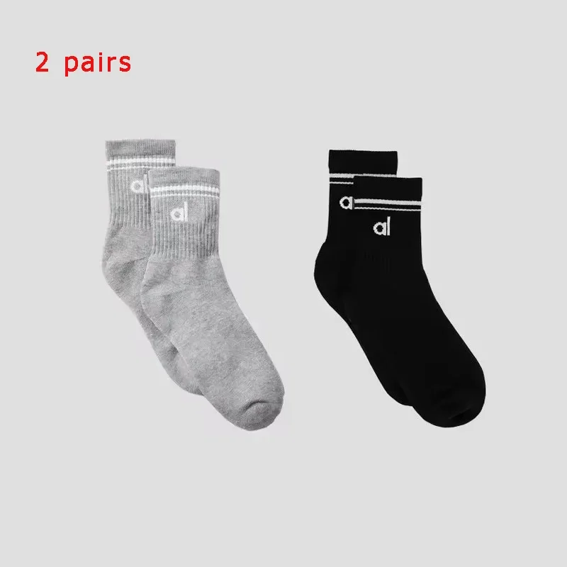 Contract Manufacturing Yoga Socks Silicone Cotton Stripe Pile Non-slip Dot Women High Quality Pilates Grip Over The Calf 