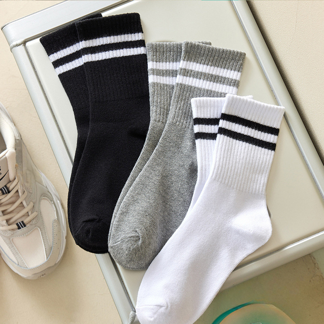 customized packaging bestsellers Years Girl Midtube Socks Alphabet Sports High Elasticity Soft And Delicate Athletic Socks 