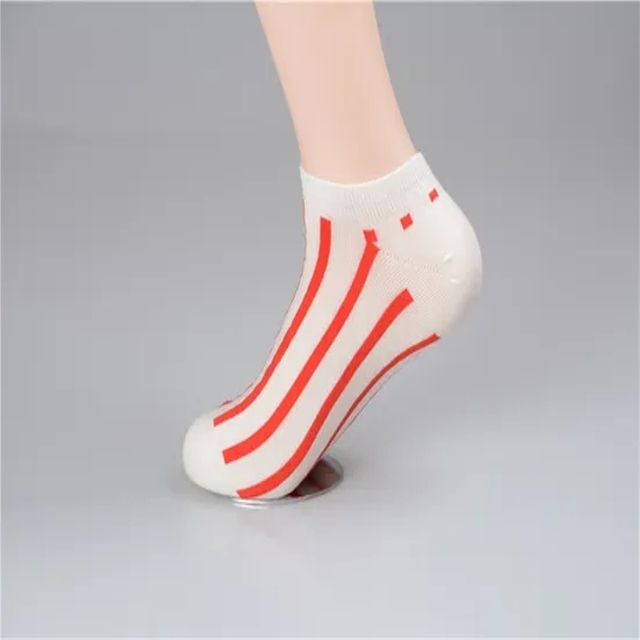 Affordable Custom Stripe Cotton Crew Socks for Men and Women