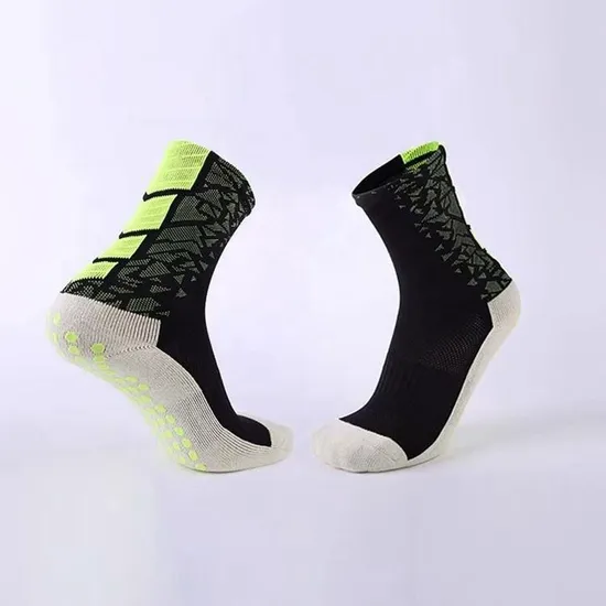 2025 New Fashion Knee High Soccer Socks Anti Slip Mens Socks Custom Logo