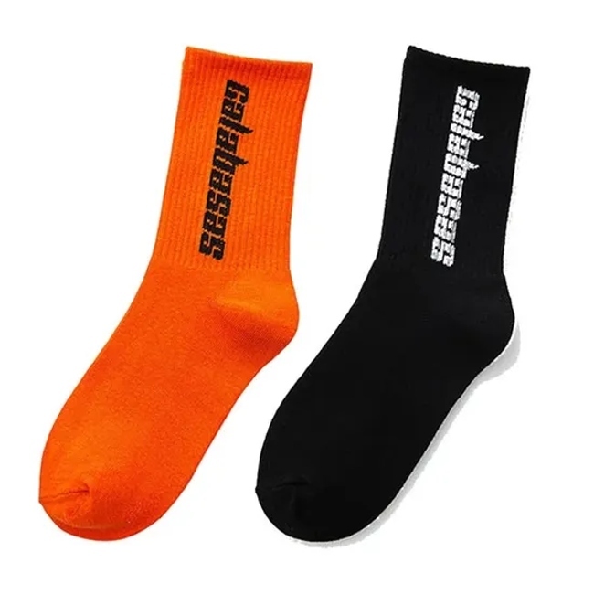 Custom High Quality OEM Fashion Cotton Embroidery Jacquard Lightweight Logo Sock Crew Sport Men Socks