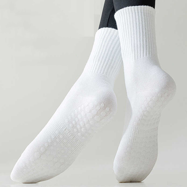 top-notch Solid Color Yoga Socks Professional Silicone Anti slip Dance Sports Socks women Indoor Workout Floor Gym Fitness 