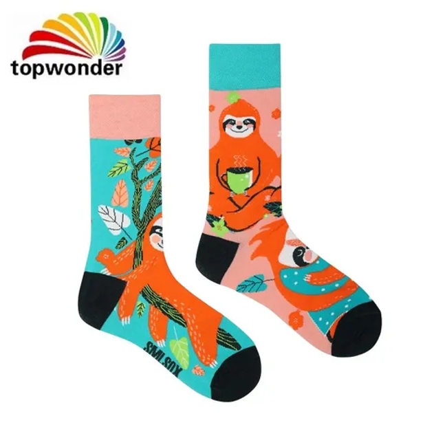 Wholesale and Customize All Sorts of Fashion Sock Knee High Sock Cartoon Sock in Different of Designs