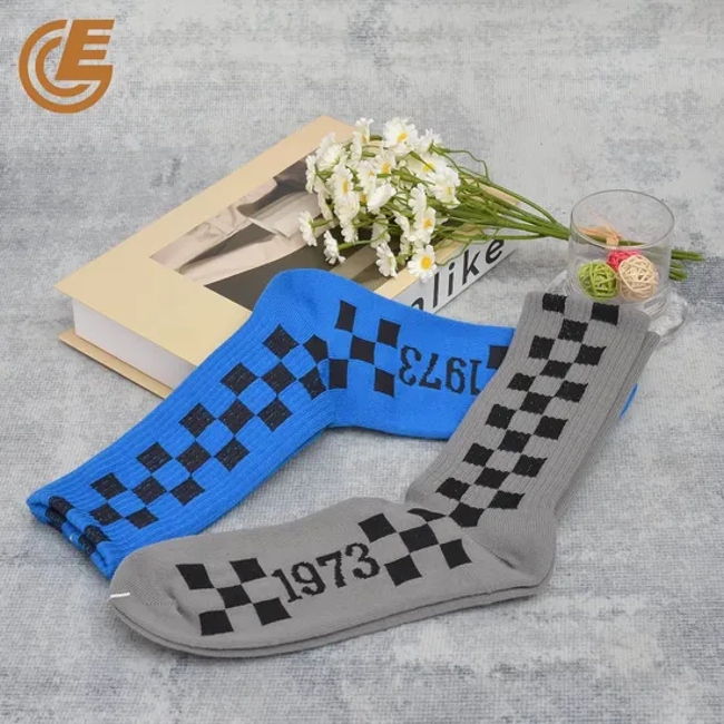 High Quality Manufacturer Anti-Bacterial Thermal Men′s Crew Socks