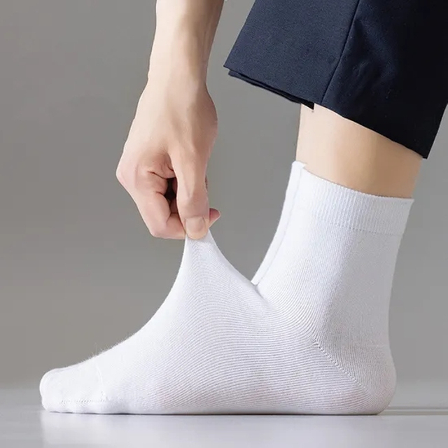 Fashion Soft Cotton Male Custom Socks Men Logo Crew Knitted Socks