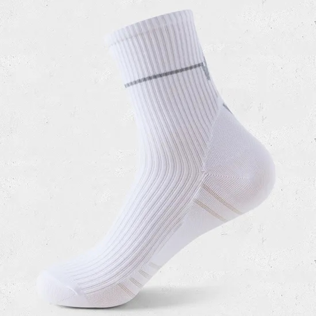 New Hot Selling Men′s Sports MID Tube Running Socks Wholesale Customization