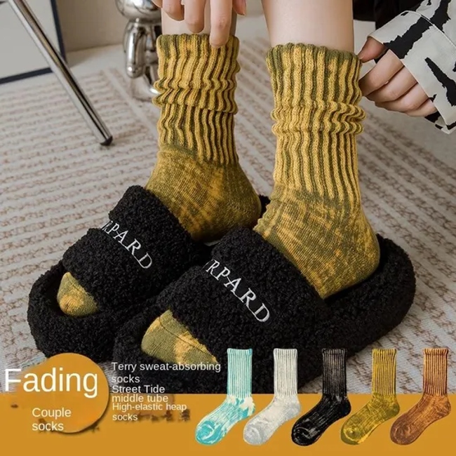 Autumn and Winter Women′s Pile Style MID-Calf Socks Thick Thread Socks Fashion Faded Distressed Terry Cotton Men′s Socks