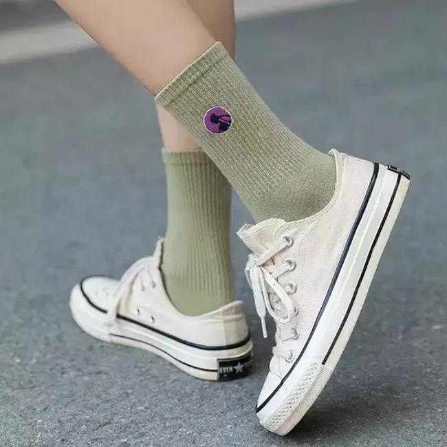 Custom Fashion Embroidery Crew Socks Logo Girls Men Knitted Cute Cartoon Embroidered Customize Logo Socks