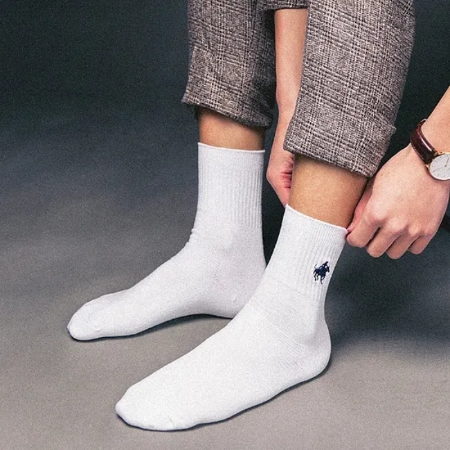 Custom Socks Embroidery Logo Socks Men Combed Cotton Embroidered Middle Tube Men Crew Socks Custom Logo