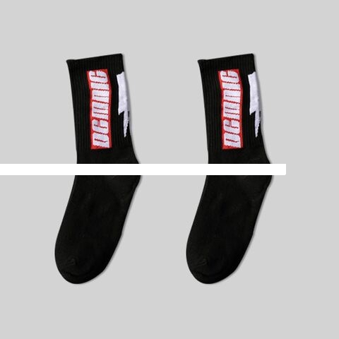  Custom Jacquard Skating Sports Socks for Men Wholesale Street Fashion Jacquard Design