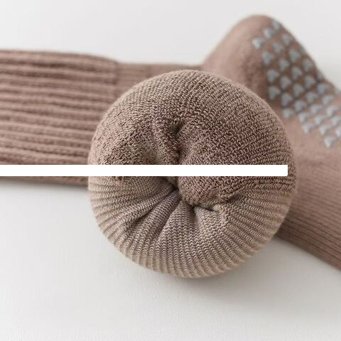Factory stock mid tube pile socks comfort warm cotton thickened custom Pilates socks women
