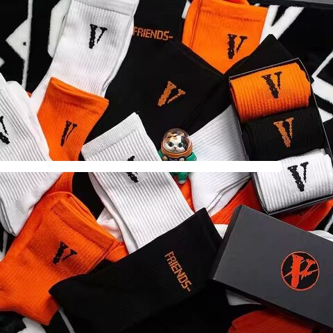 OEM Designer Casual Jacquard Knitted Letter Wholesale Crew Cotton Brands Funny Sports Terry Custom Socks Men With Logo