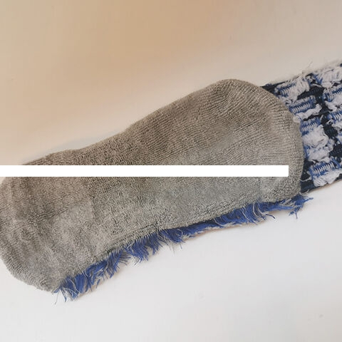 China Manufacturer Over the Calf Football Socks Non Slip Silicone Grip Design For Sports