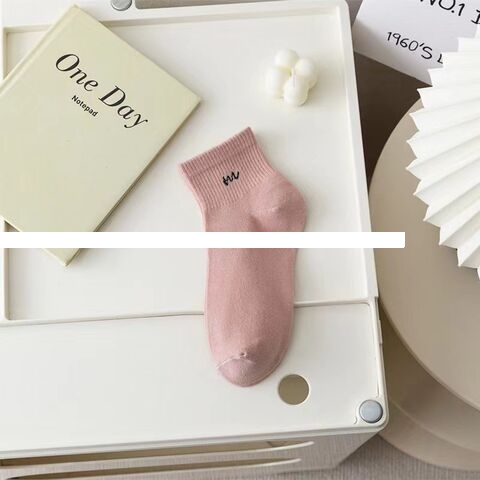 OEM Comfortable Deodorant Anti Slip Women s Ankle Socks Casual Style Custom Colour Sports Socks