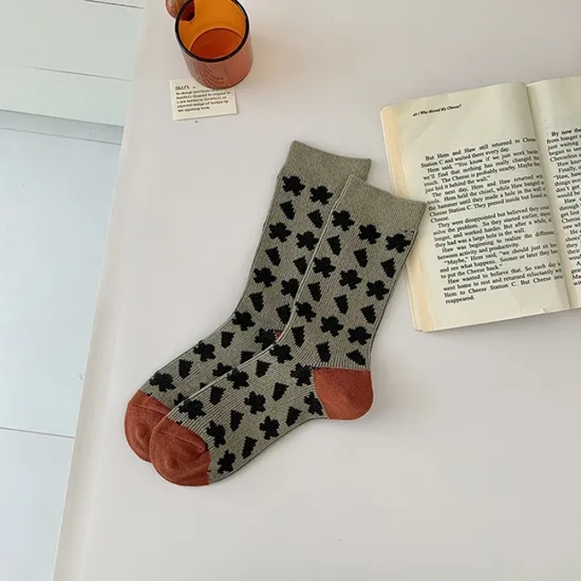 Autumn New Personality Niche Retro Floral Double Needle Double Road Hundreds of Women′s Medium Cotton Socks