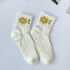 Socks Women′s Spring and Summer Thin Short Cotton Socks Sweat Absorbent Anti- Breathable Green Small Fresh Medium Cylinder Socks White Crushed Flower Socks
