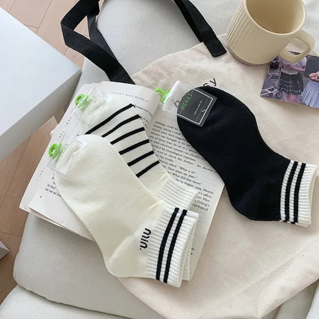 Socks Women′s Simple Letter Short Socks Spring and Summer Combed Cotton Women′s Boat Socks Fashion Hundreds of Students Sports Socks