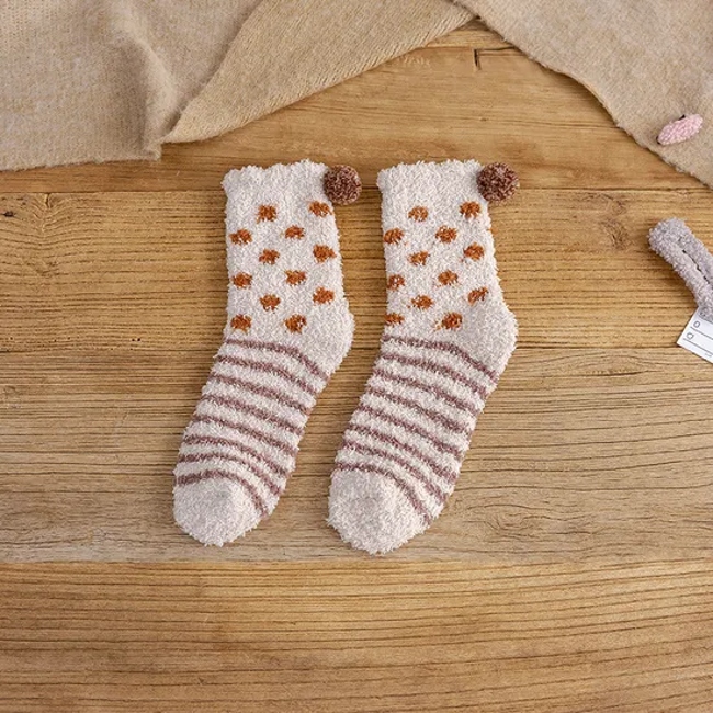 Coral Velvet Socks Women′s MID-Calf Socks Autumn and Winter Heel with Ball Cute Floor Socks Sleep Socks