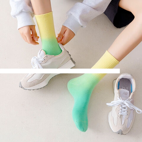 High Quality Unisex Gradient Color Crew Socks Fashion Design Breathable Comfortable Combed Cotton Sports Leisure Man Socks