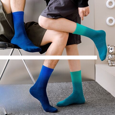 High Quality Man Spring Summer Breathable Anti odor Combed Cotton Socks Custom logo Gradient Color Sports Leisure Crew Socks