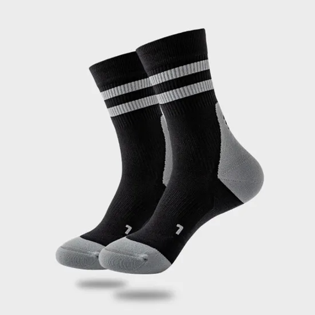 Quick Dry Nylon Soccer Football Basketball Rugby Socks Wholesale Custom Logo Compression Crew Men Women Terry Cushion Sports Socks Manufacturer