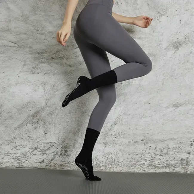 Breathable Sweat-Absorbent Yoga Socks for Spring and Autumn