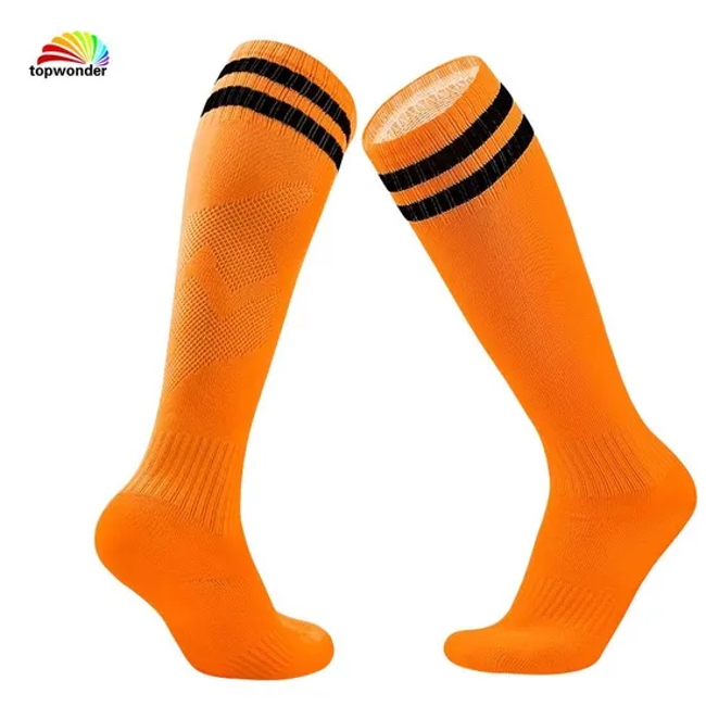 Customize and Wholesale Dry-Fit Cushion Bottom Basketball Football Sports Sock with Good Sweat Absorbing Function at Low Prices