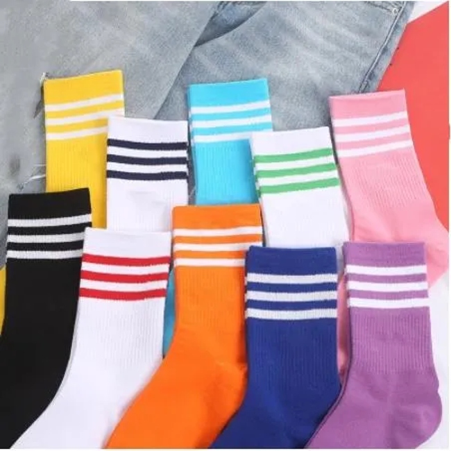 Customizable Logo New Men′s and Women′s MID Length Socks, Simple and Breathable Sports Socks
