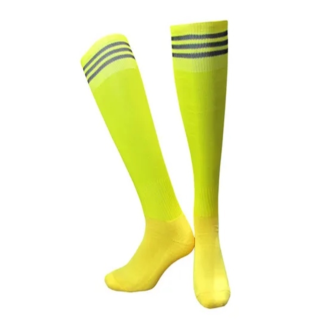 Trendy Yellow Stripe Soccer Socks for Men - Comfortable Sports Wear