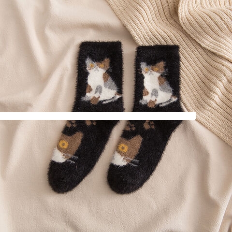 Wholesale Autumn And Winter Indoor House Keep Warm Custom Colour Crew Socks Coral Fuzzy Socks