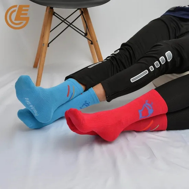 Hot Sale MID-Tube Comfortable Anti-Bacterial Athletic Sports Compression Socks