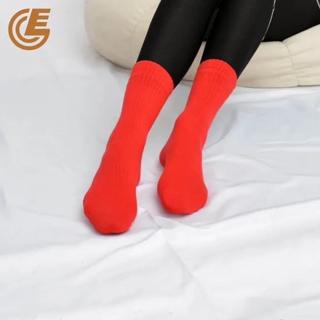 Qlm-320-7 Custom Logo New Year Compression Red Cotton Socks for Woman