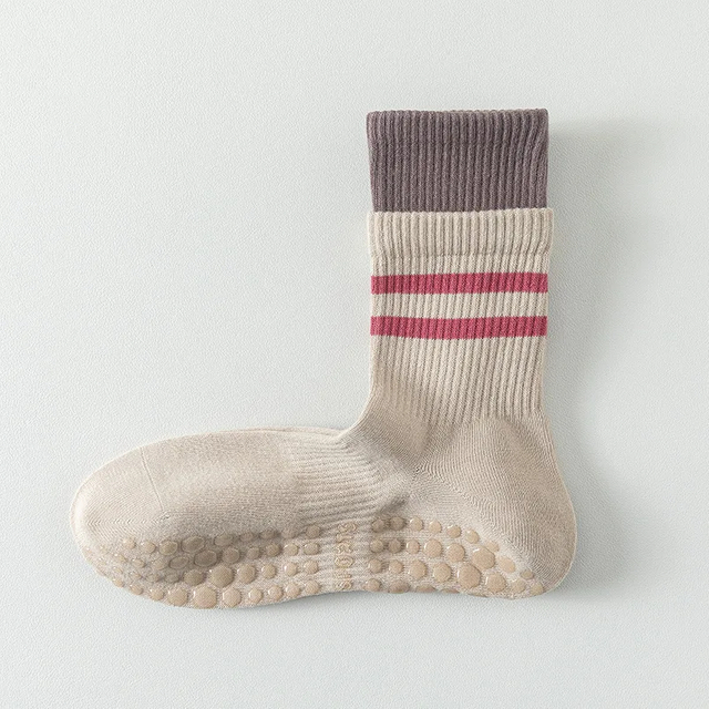 Promotion Yoga Socks Women Cotton Knitted Indoor Workout Dance Sports Socks Casual Striped Silicone Non-slip Gym Fitness 