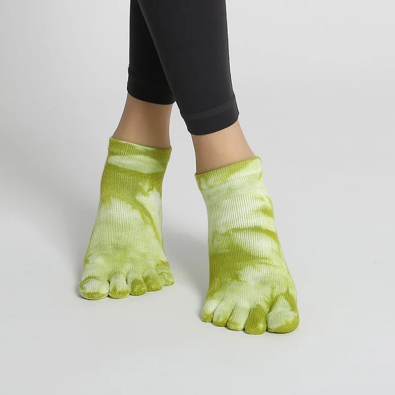Contract Manufacturing New Solid Color Short Cotton Comfortable Yoga Socks Silicone Non-slip Sports Socks Indoor Dance Fitness 