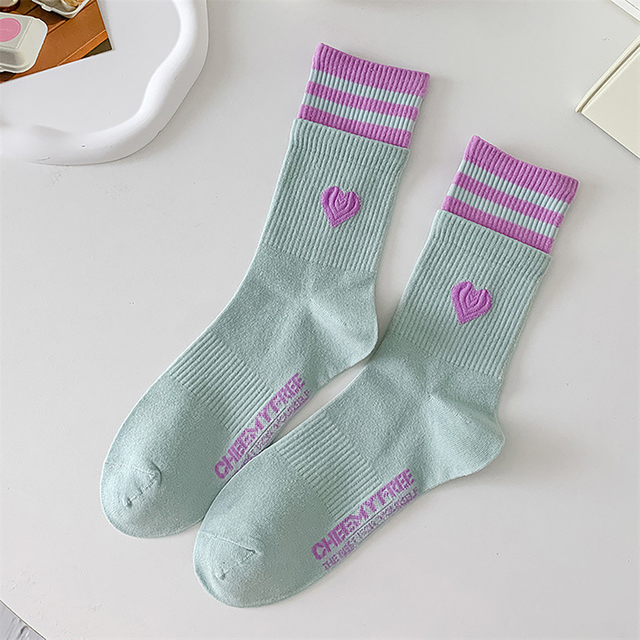 Volume Discount Sweet Women Socks Macaroon Color Love Heart Embroidered Cotton Sock Harajuku Striped 