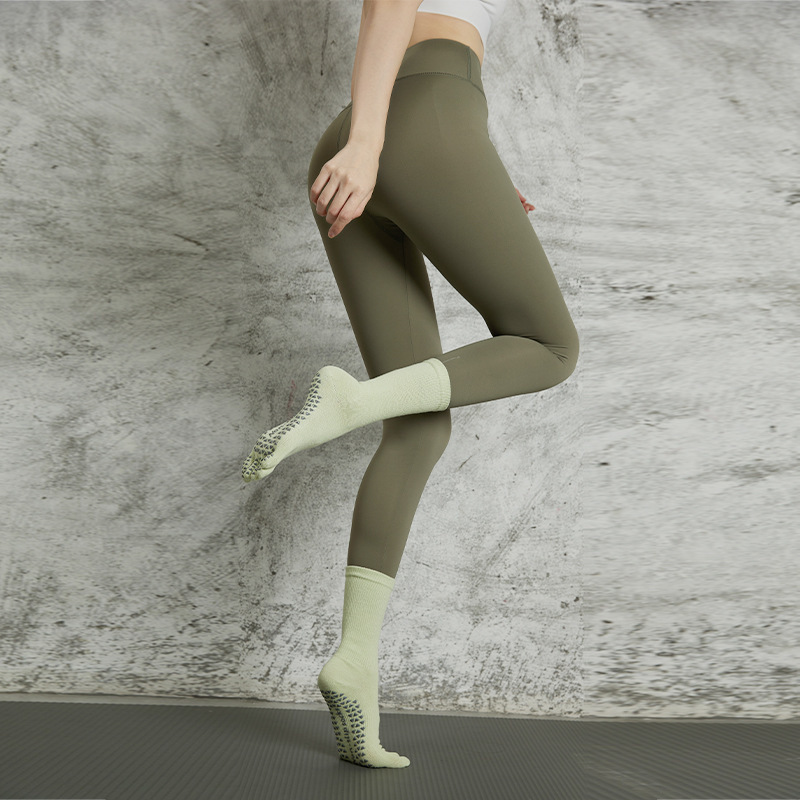 Low-cost Autumn and winter professional anti slip Pilates socks long tube five finger socks sports sweat absorbing breathable 