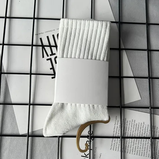 Wholesale High Quality Embroidered Knitted Athletic Quick Dry Streetwear Cotton Men Custom Design Made Crew Socks with Packaging