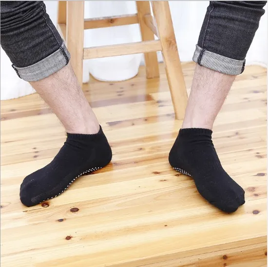 High Quality Anti Slip Custom Male Athletic Yoga Socks